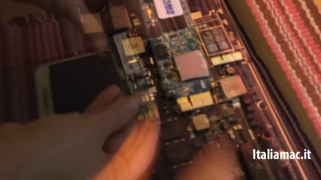 Tutorial installazione Mercury Aura Pro SSD con Envoy storage upgrade kit di OWC su MacBook Air смотреть онлайн