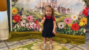 Ярова Вика, 3 года песня «Вышла курочка гулять» музыка А. Филиппенко