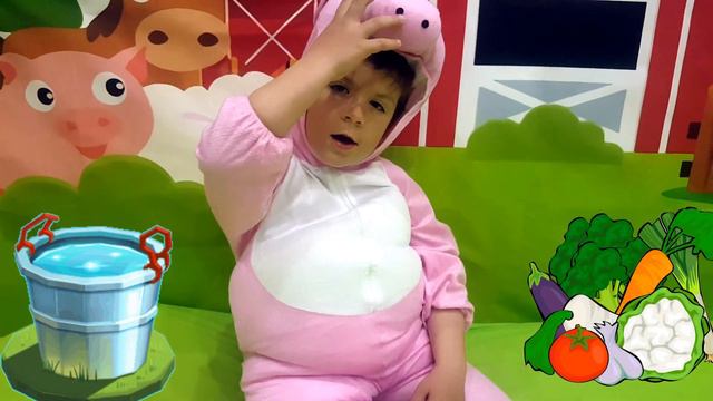 OLD MCDONALD HAD A FARM with farm animals by Leo & Lory | nursery & rhymes | Leo & Lory play farmer
