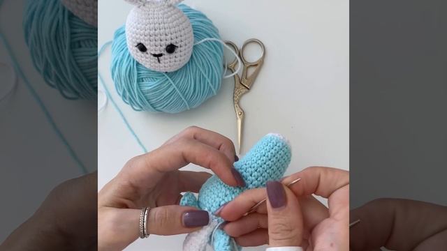 Как пришить ручки вязанной игрушке