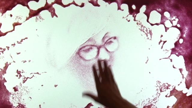 Песочная анимация, портрет Ольги цветным песком. Enveora Art Studio смотреть онлайн