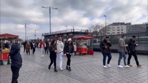 Fresh Sea Food on 2023 / Istanbul _Turkey \ look how people are fishing