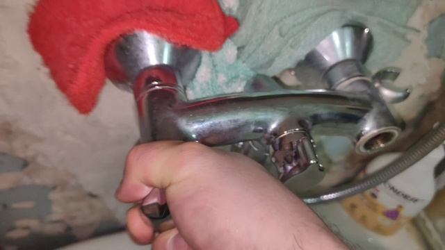 Как снять барашек на смесителе SWES? смотреть онлайн