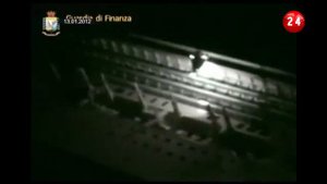 Коста Конкордия подходит к месту своего демонтажа