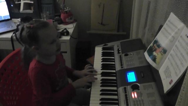 Ева готовит песенку на выпускной ОРЭР смотреть онлайн