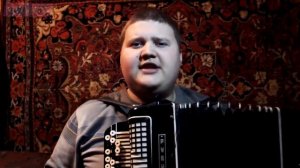 БАТЯ В ЗДАНИИ НА БАЯНЕ