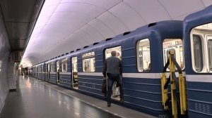 метро Волковская