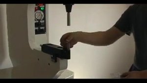 Процесс запрессовки шпилек и гаек на электрогидравлическом прессе SV-METAL LSC6010 (Чехия)