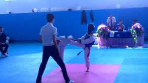 Чемпионат Ташкента по тхэквондо. Чемпион в весе 29 кг.