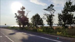 Неразминированное поле у д. Широкино. Дорога из Мариуполя в Таганрог.