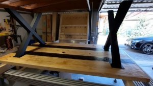 МАССИВНЫЙ СТОЛ/ СВОИММ РУКАМИ  с эпоксидкой и шишками ?