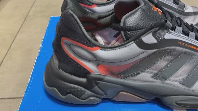 Adidas Ozweego Pure G57952 смотреть онлайн