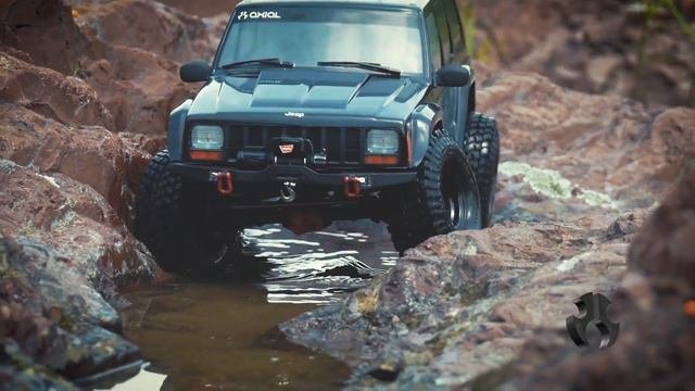 Axial SCX10 II 2000 Jeep Cherokee Canyon Crawl Part 2