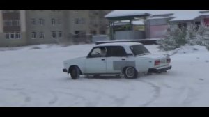 за окном опять сугробы а у меня Жигули🥺