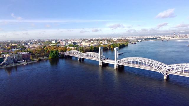 Финля́ндский железнодоро́жный мост, река Нева