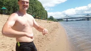 Купаемся на Волге в городе Твери со Сладковым на пляже. ) Блог.