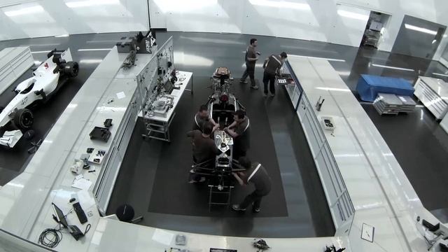 Time lapse: The secret life of a F1 race car - Sauber F1 Team