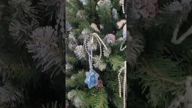 #эпоксиднаясмола #новогодниеигрушки #подарок #diy #ёлочныеигрушки