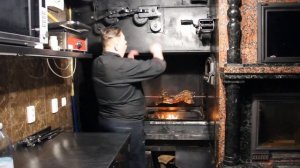 Нутрия на вертеле. Очень сочное мясо с хрустящей корочкой - пальчики оближешь.