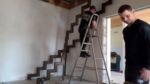 монтаж лестницы