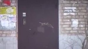 Лампочки в подъездах теперь вворачивают электики