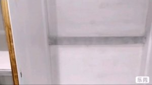 Как перекрасить старую мебель. А мы тут красим, белим...очередной этап переделки шкафа.