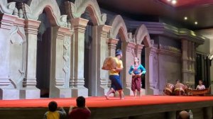 Танец Апсара! Apsara Dance! Прекрасное шоу в ресторане Камбоджи! Апсара-древний Камбоджийский танец