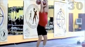 Konstantin Strekalovskih - 61 reps in jerk with 2 x 32 kg kettlebells in 3 minutes (2011)