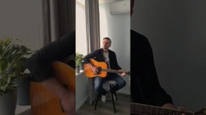 на блок постах в ущельях гор, там за горой вновь на гитаре аккорды Hm E A F#m