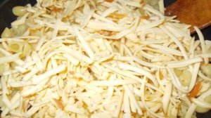 Макароны с колбасным сыром