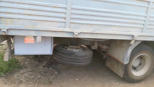 Манипулятор Маз Зубрёнок. Разболтался КОМ, ставлю инструментальный ящик. смотреть онлайн