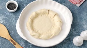 Слоёный пирог с сосисками