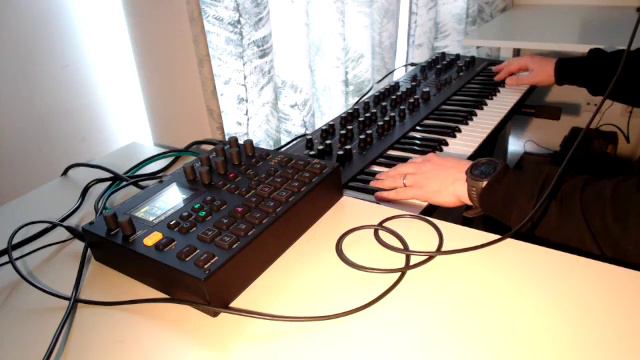 Jedilicious - Who you gonna call? - Digitakt 1.50 + Novation Summit trial jam смотреть онлайн