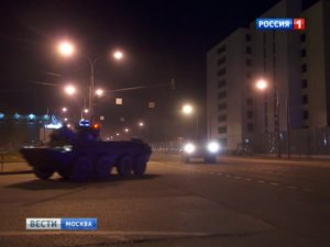 Ночью в Москву въехали танки