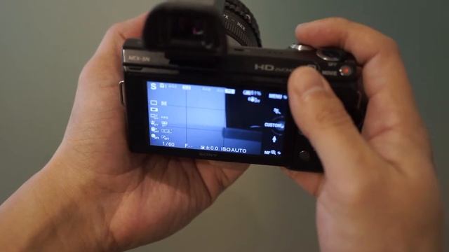 Sony Nex-5n in 2017?!? An affordable, compact to pocketable solution for street photography смотреть онлайн