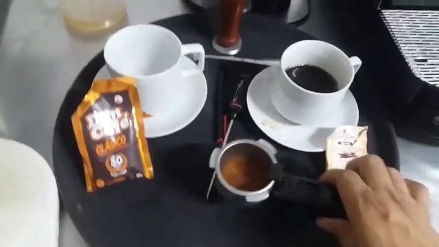 VERSUS DE CAFES - DON CAFE VS LINGZHI COFFEE смотреть онлайн