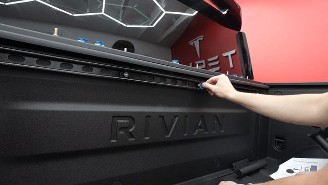 BEST Bike Rack for the Rivian R1T! смотреть онлайн