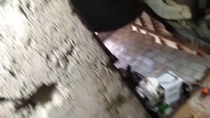 Как снять поддон Паджеро 2 6g72 не снимая мост
