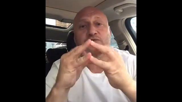Почему мы носим обручальное кольцо на безымянном пальце.