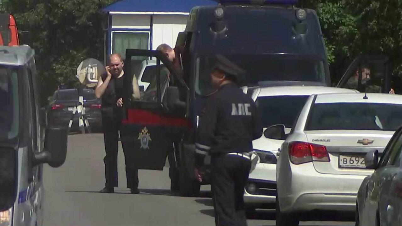 На севере Москвы по записям камер наблюдения восст... полицейский устроил смертельную сцену ревности
