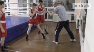 Бокс: двойка состоит из ТРЁХ движений