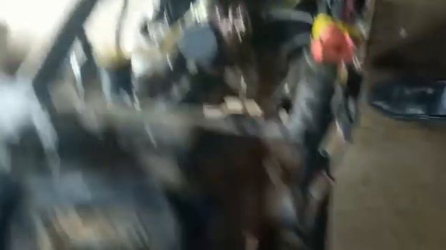 глохнет при торможении