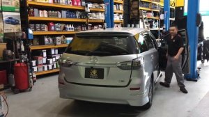 Toyota Wish 2017 Auto Tailgate
