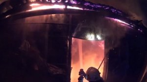 Глазами МЧС_ ночной пожар в деревянном доме