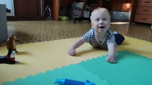 Опора на руки❗❗❗Сашенька очень старается, научиться всему. Поддержите маленького героя 👍🔔❤️ #дцп