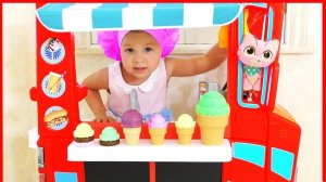 Diana pretend play with Baby Dolls, Funny Kids videos with Toys