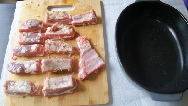 Рёбра в духовке | Свиные рёбрышки | САМЫЙ ПРОСТОЙ И ВКУСНЫЙ РЕЦЕПТ!!! смотреть онлайн