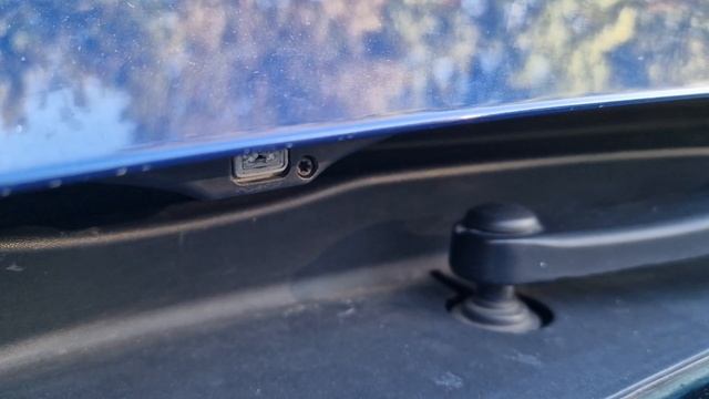 МАЛО КТО ЗНАЕТ, ЗАЧЕМ НУЖНО ЭТО ОТВЕРСТИЕ СПРАВА ОТ ФОРСУНКИ ОМЫВАТЕЛЯ! смотреть онлайн