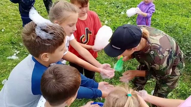 Тёма, Саша,пена и друзья. Было весело! смотреть онлайн