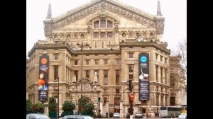 Galeries Lafayette Paris & Sainte-Chapelle,Paris.